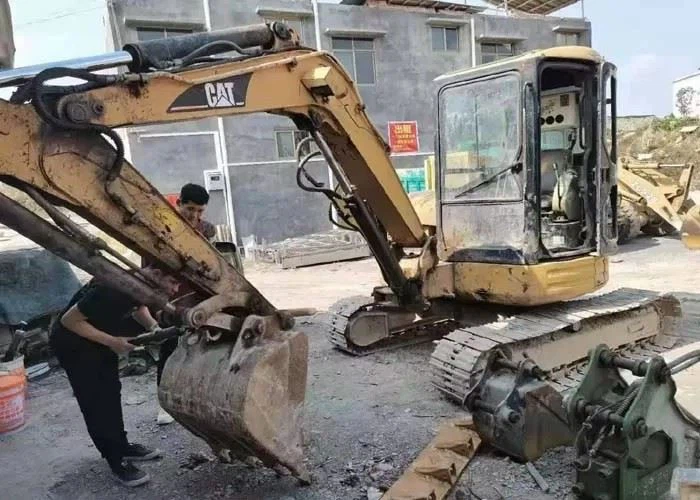 CAT 304C Bester gebrauchter Minibagger