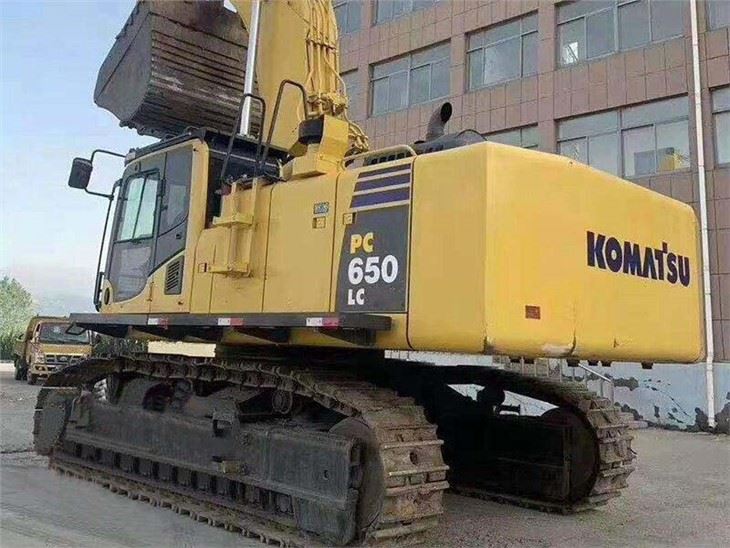 Gebrauchter Komatsu PC650-8-Bagger