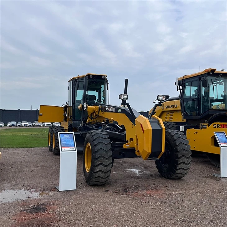 Motorgrader für die Straßeninstandhaltung