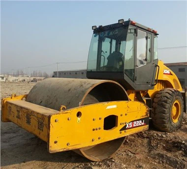 Aufsitz-Straßenwalze